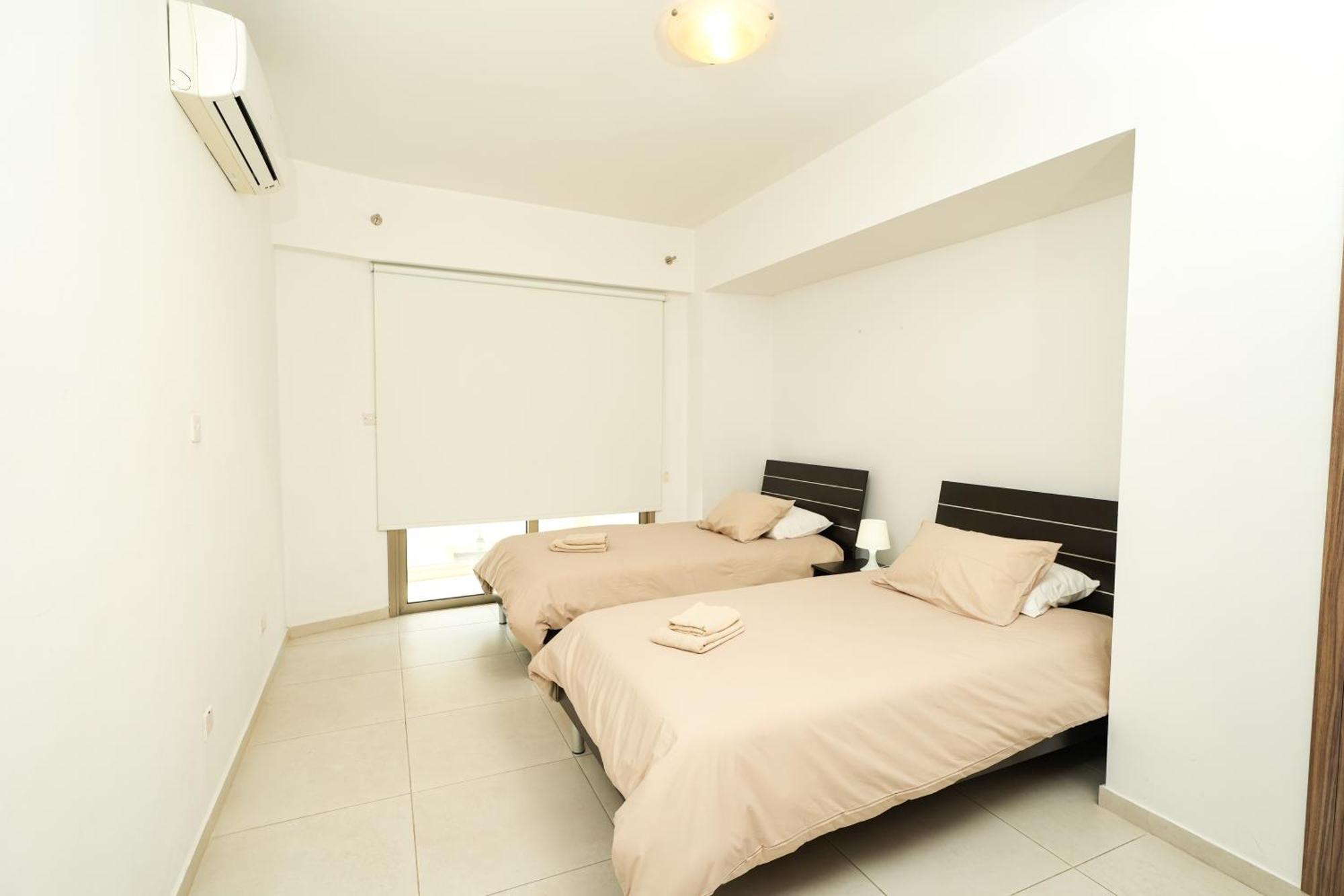 Halcyon Central Apartment Larnaca Exterior photo